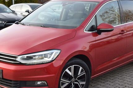 VW Touran 183.119 km 18.300 € Poing 85586