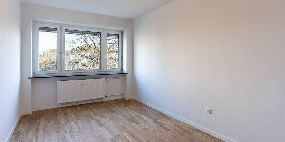 Etagenwohnung München Schwabing-West - 5 Zimmer, 129 m&sup2;, 2.640&euro; | Angebot:26684001