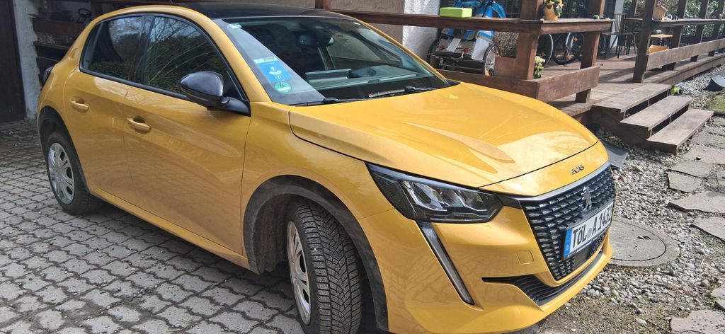 Peugeot 208 31.000 km 12.599 &euro; Icking 82057