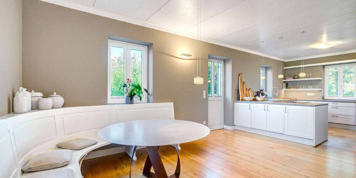 Mehrfamilienhaus, Wohnhaus Haimhausen - 7 Zimmer, 349 m&sup2;, 3.900.000&euro; | Angebot:25772476