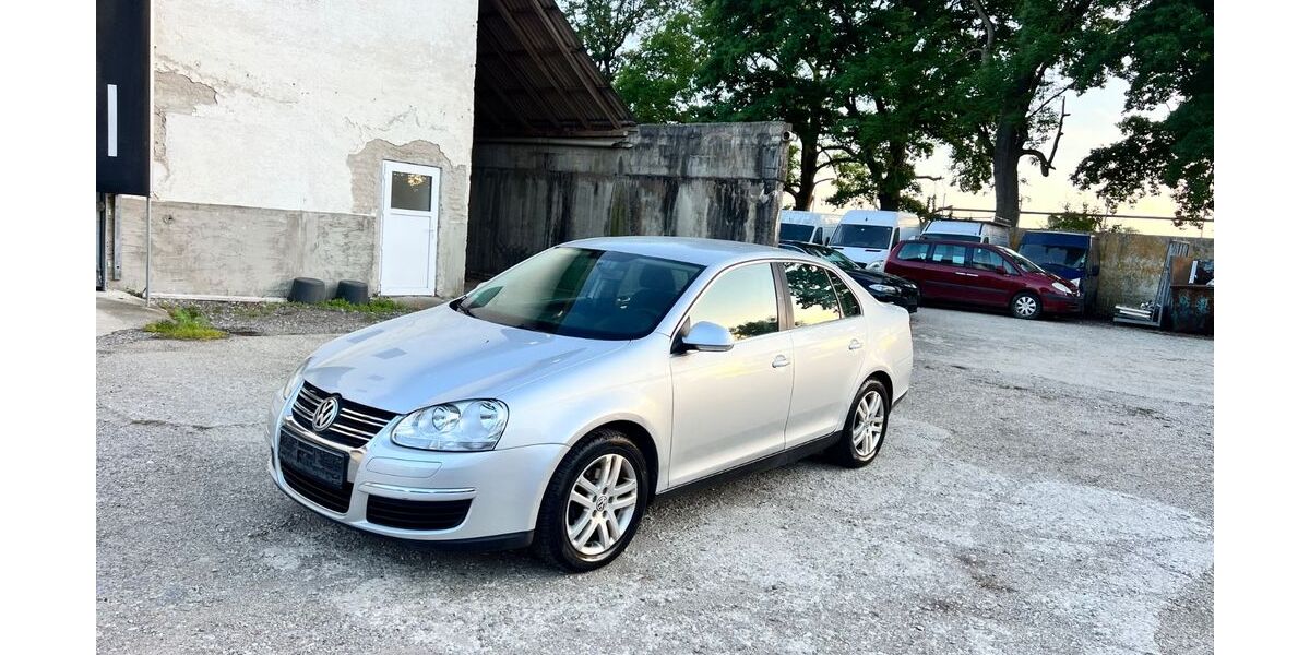 VW Jetta 104.000 km 3.499 &euro; Neufahrn 85375