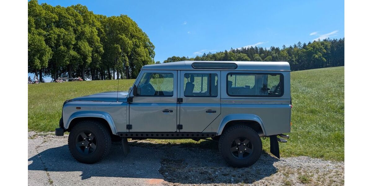 Land Rover Defender 178.000 km 29.999 &euro; Grünwald 82031
