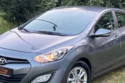 Hyundai i30 107.000 km 9.990 € München 81243