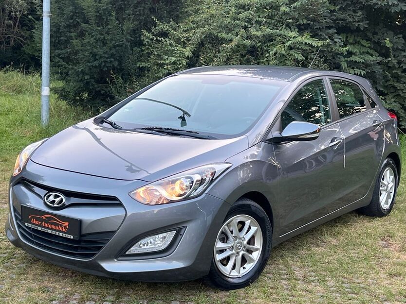 Hyundai i30 107.000 km 9.990 € München 81243