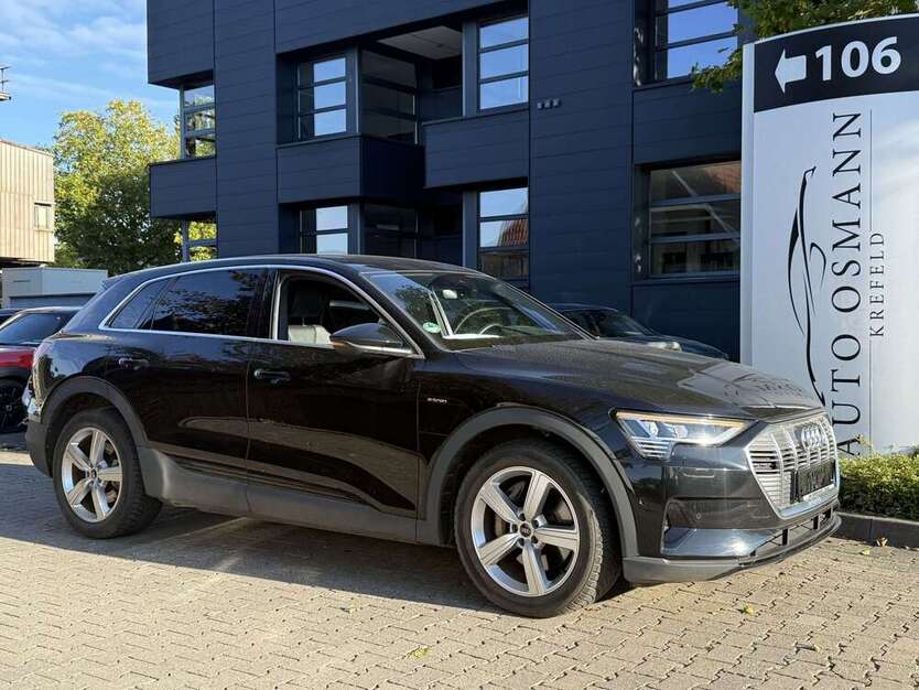 Audi e-tron 31.000 km 27.950 € Grünwald 82031