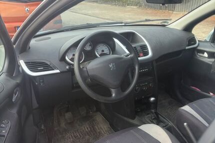 Peugeot 207 103.000 km 3.700 &euro; München 85540