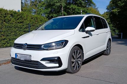 VW Touran 98.800 km 23.499 &euro; München 81377