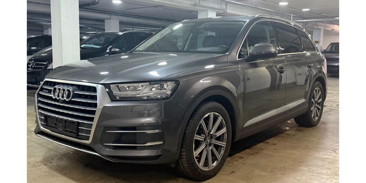 Audi Q7 156.850 km 28.999 &euro; München 81677