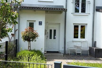 Haus München Trudering-Riem - 4 Zimmer, 170 m&sup2;, 4.500&euro; | Angebot:26675529