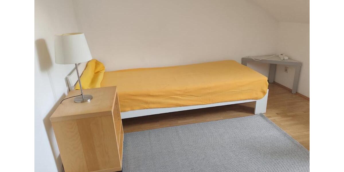 Dachgeschoßwohnung Unterföhring - 1 Zimmer, 20 m&sup2;, 770&euro; | Angebot:26612668