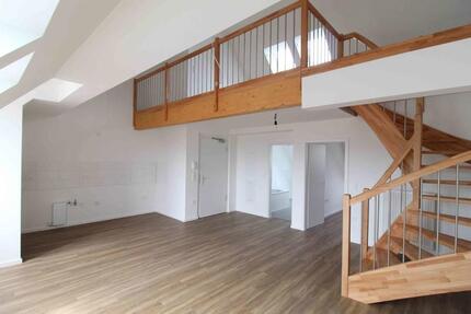 WOW! Helle Galerie-Wohnung im Dachgeschoss zimmer