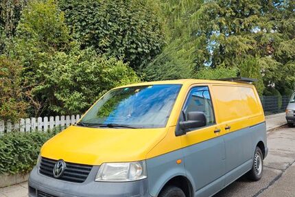 VW T5 Transporter 189.000 km 15.400 &euro; München 81247