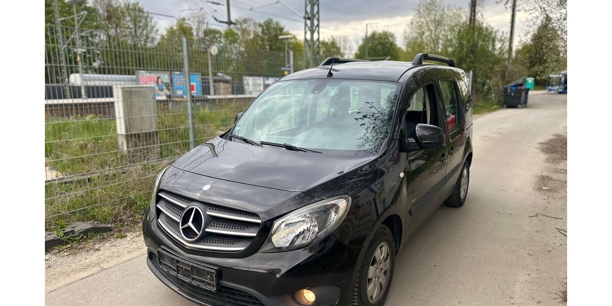 Mercedes-Benz Citan 202.806 km 6.490 &euro; München 81929