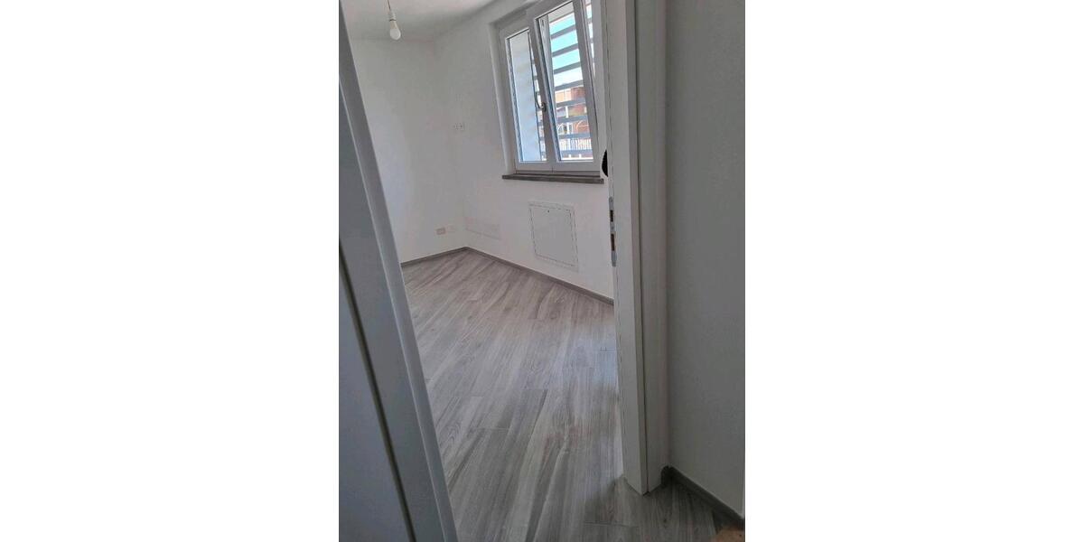 Etagenwohnung München Sendling-Westpark - 4 Zimmer, 140 m&sup2;, 450.000&euro; | Angebot:25876496