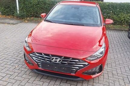 Hyundai i30 76.500 km 10.950 &euro; Unterhaching 82008