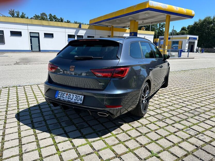 Seat Leon 106.000 km 21.850 € Ebersberg 85560