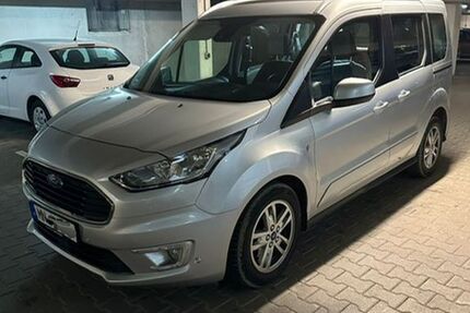 Ford Tourneo Connect 149.500 km 8.900 € München 80331