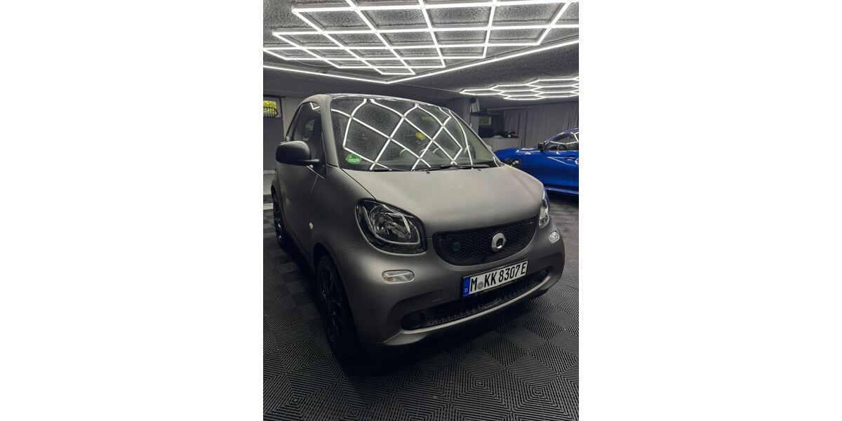 Smart ForTwo 40.411 km 9.900 &euro; München 81679