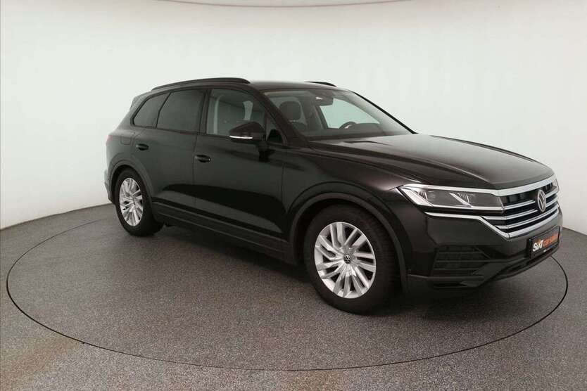 VW Touareg 36.174 km 54.880 € Garching 85748