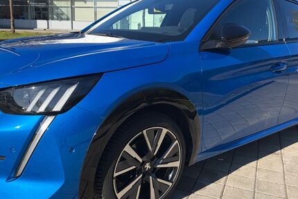 Peugeot 208 62.160 km 12.490 &euro; München 81739