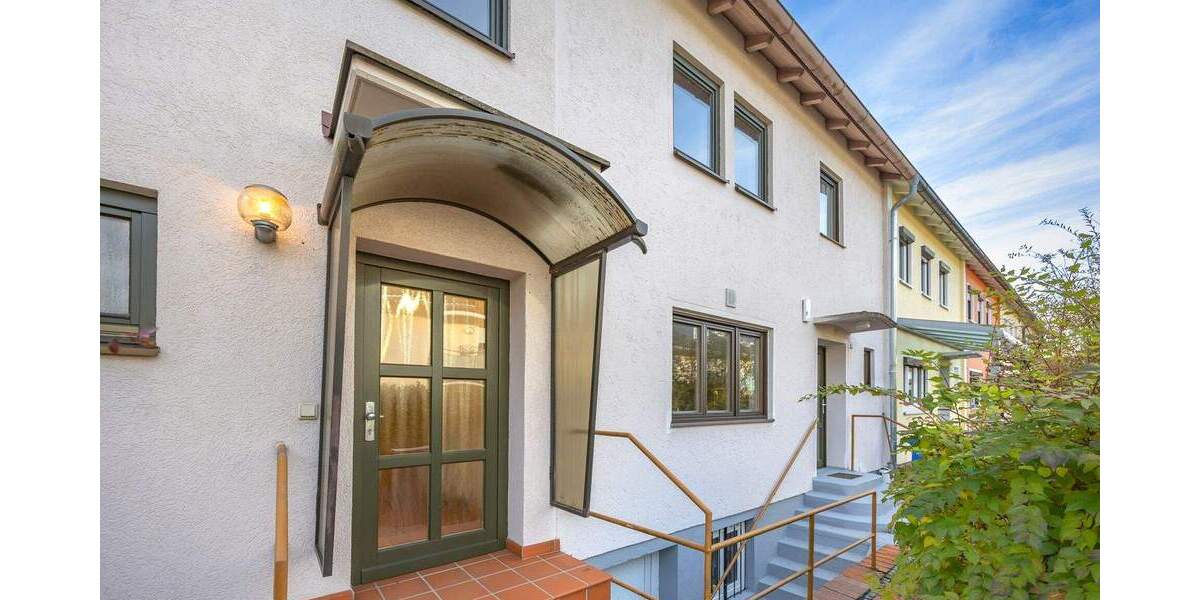 Reihenendhaus Fürstenfeldbruck - 8 Zimmer, 200 m&sup2;, 940.000&euro; | Angebot:25691105