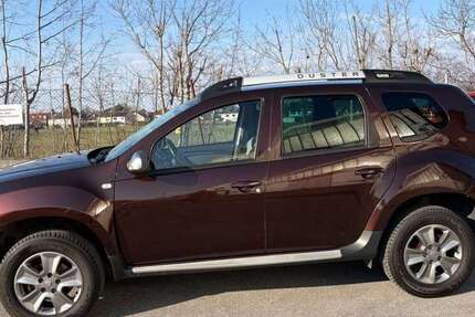 Dacia Duster 86.800 km 8.499 &euro; München 81825