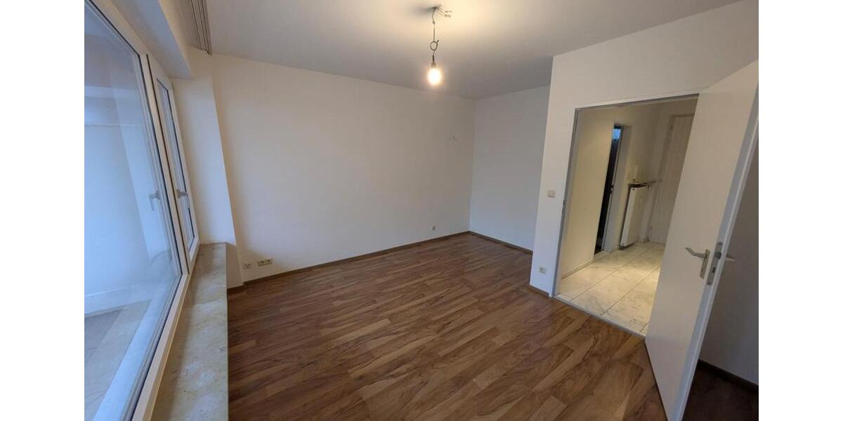 ruhige Wohnung Sendling-Westpark (Balkon, Küche) 1 zimmer