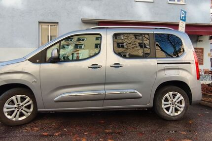 Toyota Proace City 7.777 km 23.000 &euro; München 81371