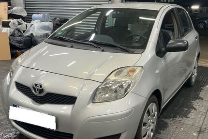 Toyota Yaris 133.300 km 3.990 &euro; München 80686