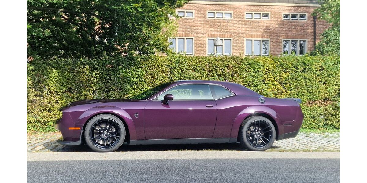 Dodge Challenger 8.500 km 87.900 &euro; München 81241