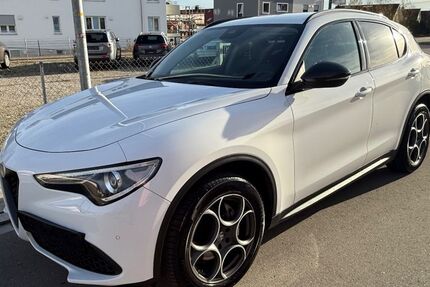Alfa Romeo Stelvio 100.000 km 20.990 € Ottenhofen 85570