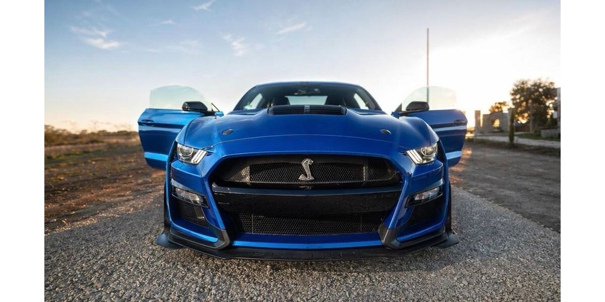 Ford Mustang 28.400 km 119.000 &euro; Münche Lehel 80538