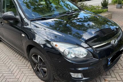 Hyundai i30 191.000 km 950 &euro; München 81827