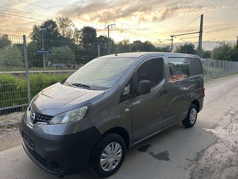 NV200
