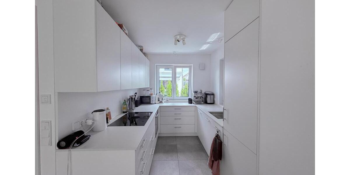 Doppelhaushälfte München Bogenhausen - 5 Zimmer, 144 m&sup2;, 3.970&euro; | Angebot:26247760