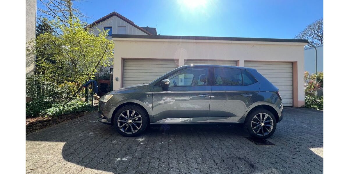 Skoda Fabia 69.040 km 9.900 &euro; Gröbenzell 82194