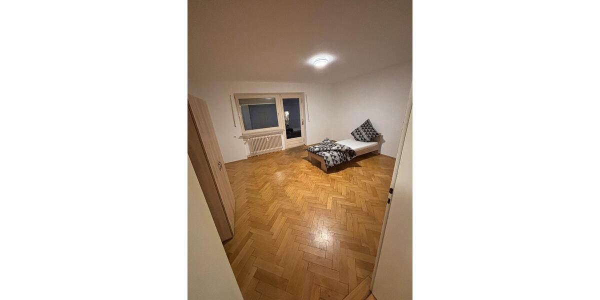 WG-Zimmer direkt an der Hochschule! 3 zimmer