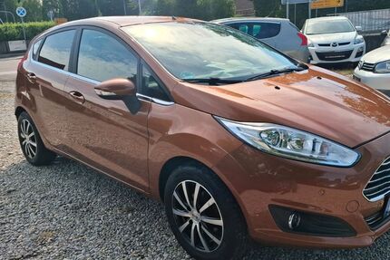 Ford Fiesta 136.000 km 4.982 &euro; Dietersheim (Bei Eching) 85386