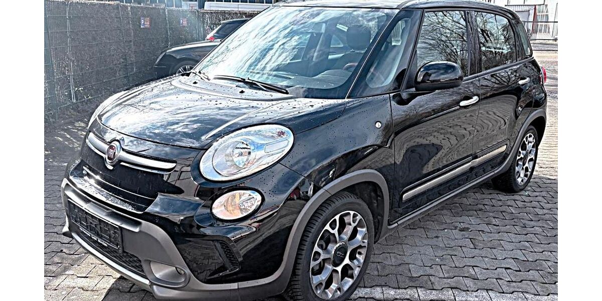 Fiat 500L 83.000 km 6.999 &euro; München 80636