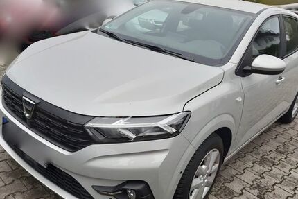Dacia Sandero 25.900 km 13.000 &euro; München 81375