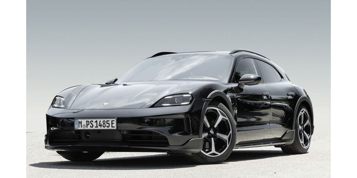 Porsche Taycan 27.900 km 99.970 &euro; München 81477