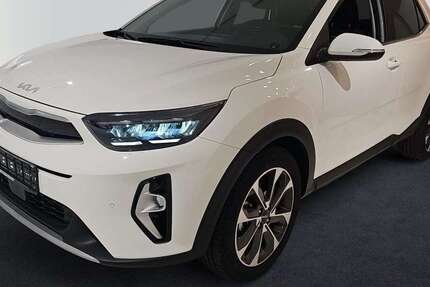 Kia Stonic 5.685 km 22.990 € München 80992