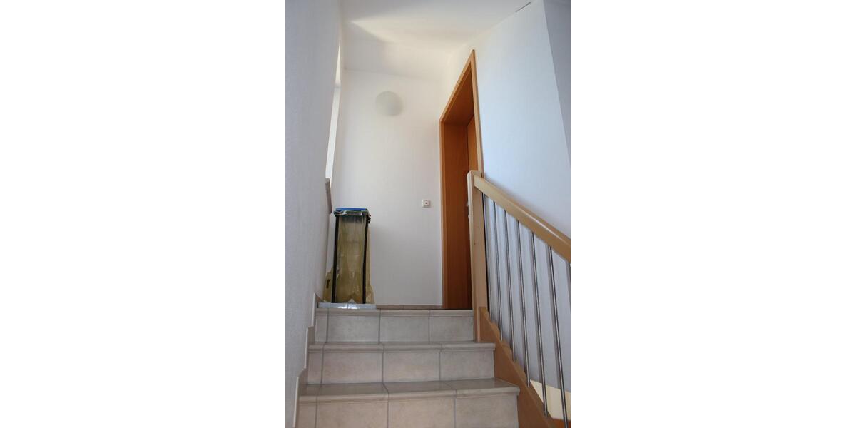 Dachgeschoßwohnung Gilching - 2 Zimmer, 43 m&sup2;, 1.050&euro; | Angebot:26042545