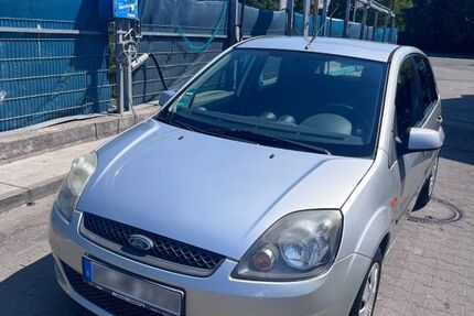 Ford Fiesta 147.850 km 2.500 &euro; München 80807