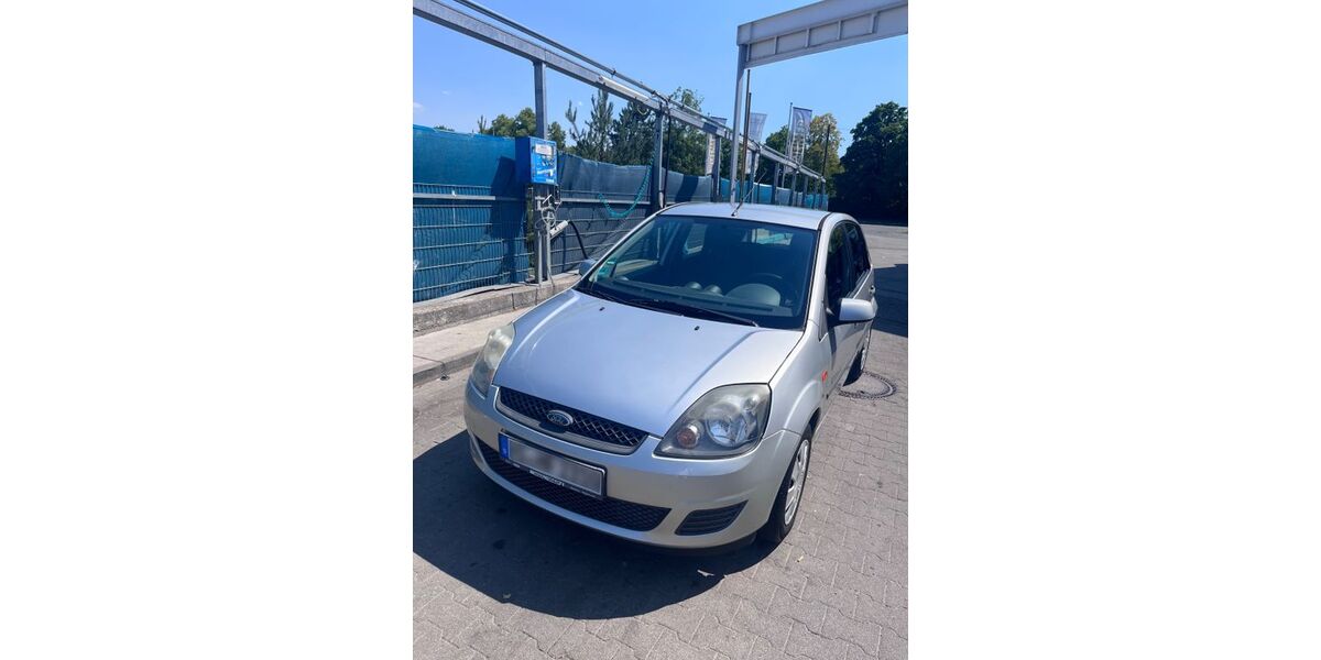 Ford Fiesta 147.850 km 2.500 &euro; München 80807