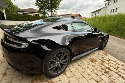 Aston Martin V8 Vantage 30.000 km 89.250 € München 80997