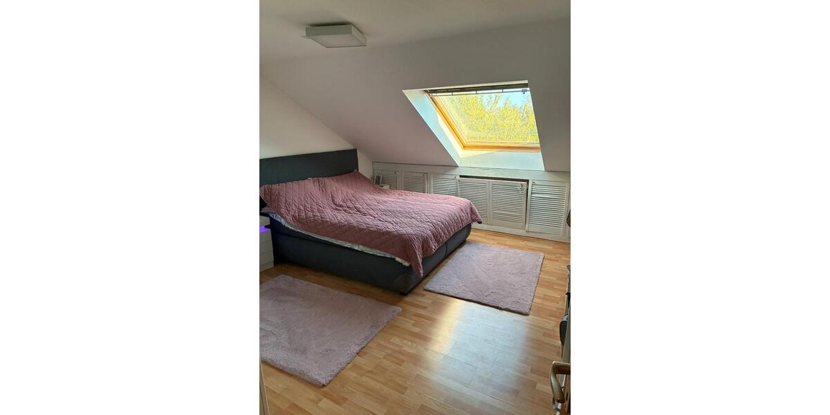 Dachgeschoßwohnung München Allach-Untermenzing - 4 Zimmer, 81 m&sup2;, 1.500&euro; | Angebot:26447552