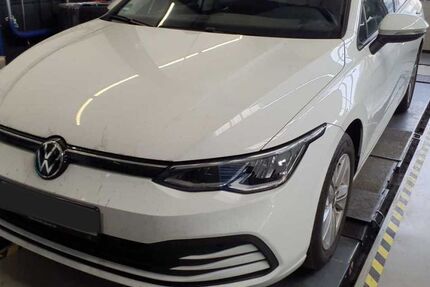 VW Golf 49.366 km 22.530 &euro; Wolfratshausen 82515