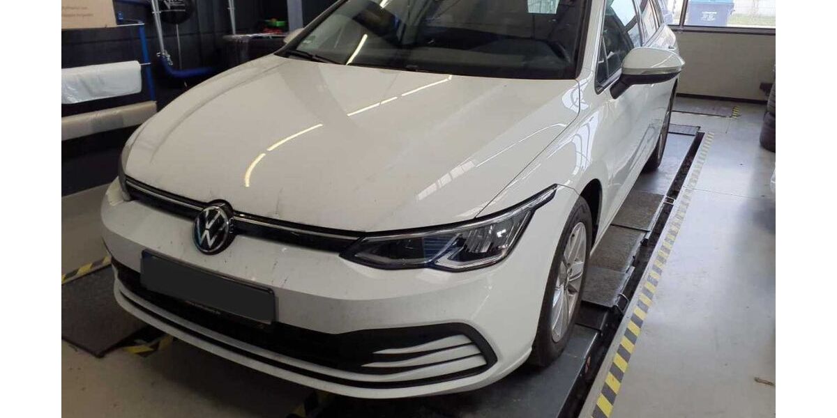 VW Golf 49.366 km 22.530 &euro; Wolfratshausen 82515