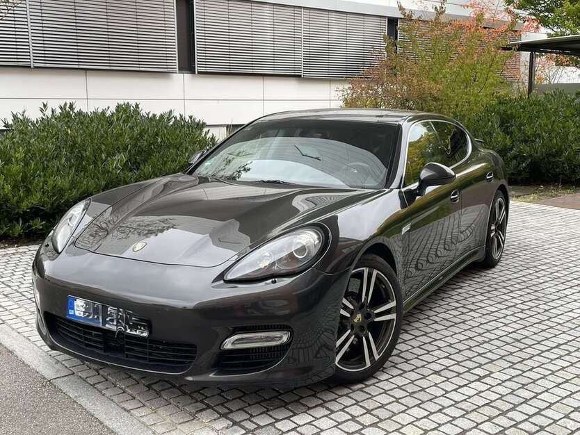 Porsche Panamera 176.800 km 26.750 € Neufahrn 85375